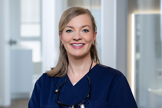 Zahnärztin, angestellt Dr. Barbara Hell