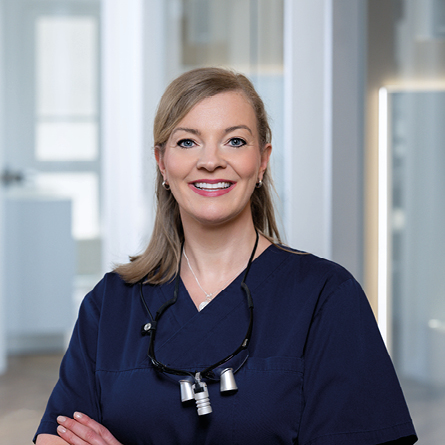 Porträt Dr. Barbara Hell