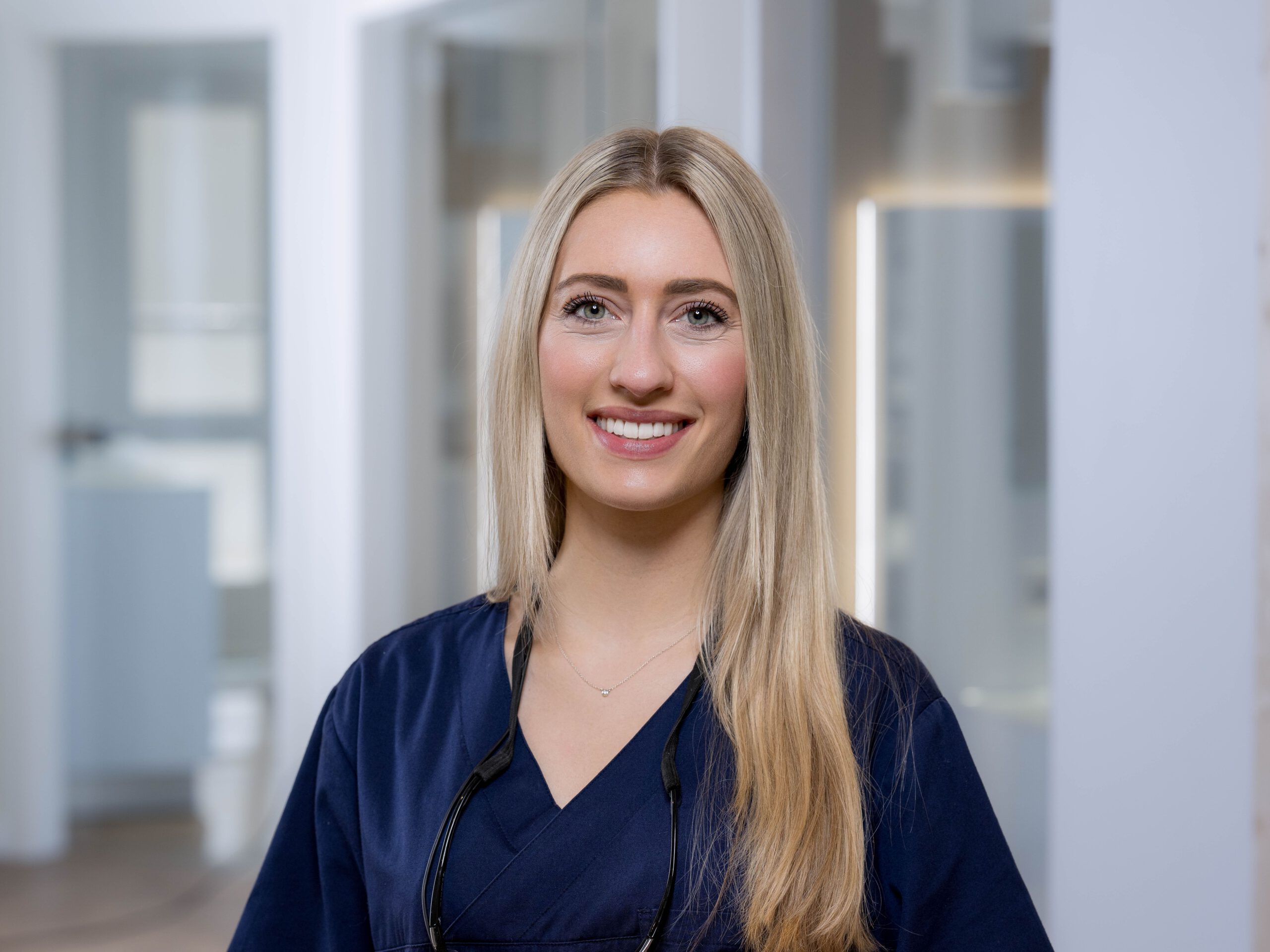 Dr. Marie Salge, ästhetische Zahnheilkunde