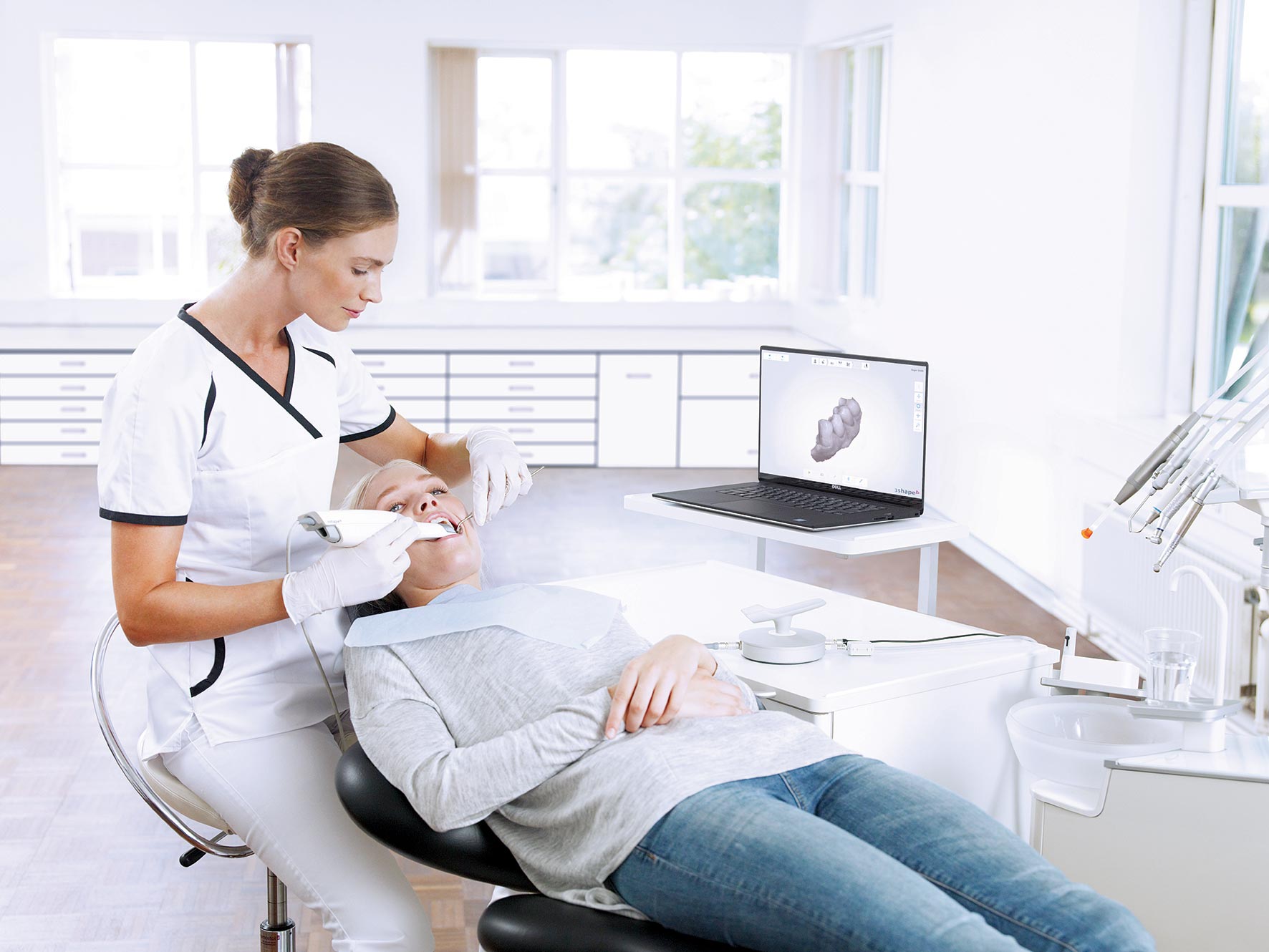 Intraoralscanner im Einsatz